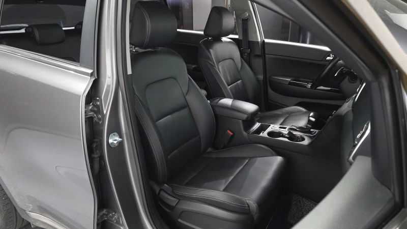 Kia Sportage 2.0 2WD NOBLESSE PLUS autogeorge.com, снимка 8 - Автомобили и джипове - 52389544