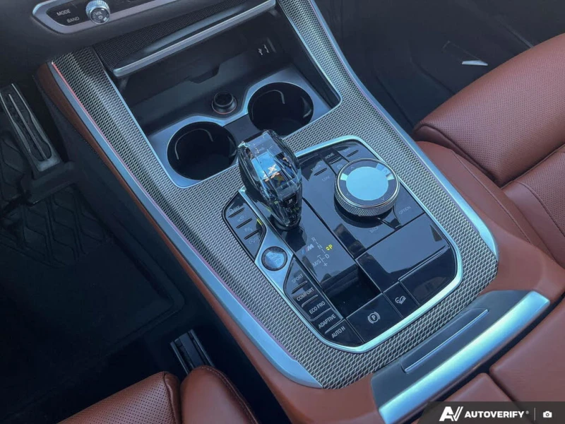 BMW X5 M50i/xDrive/360/SWAROVSKI/FULL, снимка 12 - Автомобили и джипове - 52735314