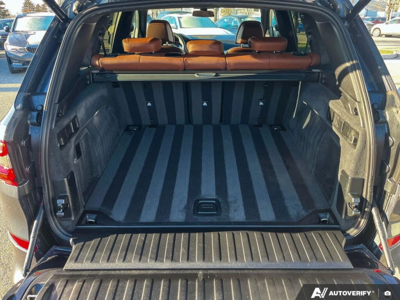 BMW X5 M50i/xDrive/360/SWAROVSKI/FULL, снимка 15 - Автомобили и джипове - 52735314