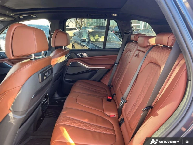 BMW X5 M50i/xDrive/360/SWAROVSKI/FULL, снимка 14 - Автомобили и джипове - 52735314