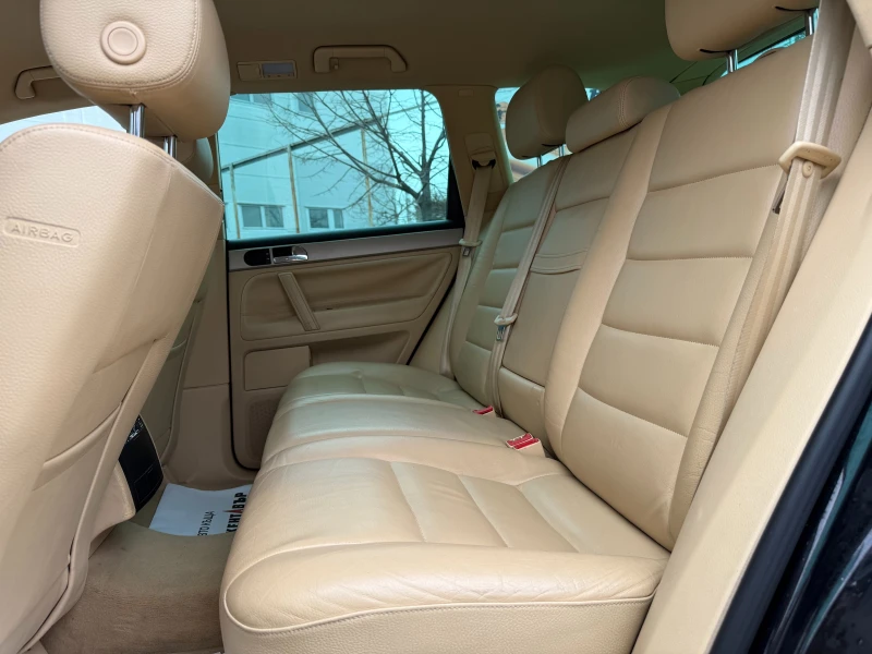 VW Touareg, снимка 9 - Автомобили и джипове - 53392009