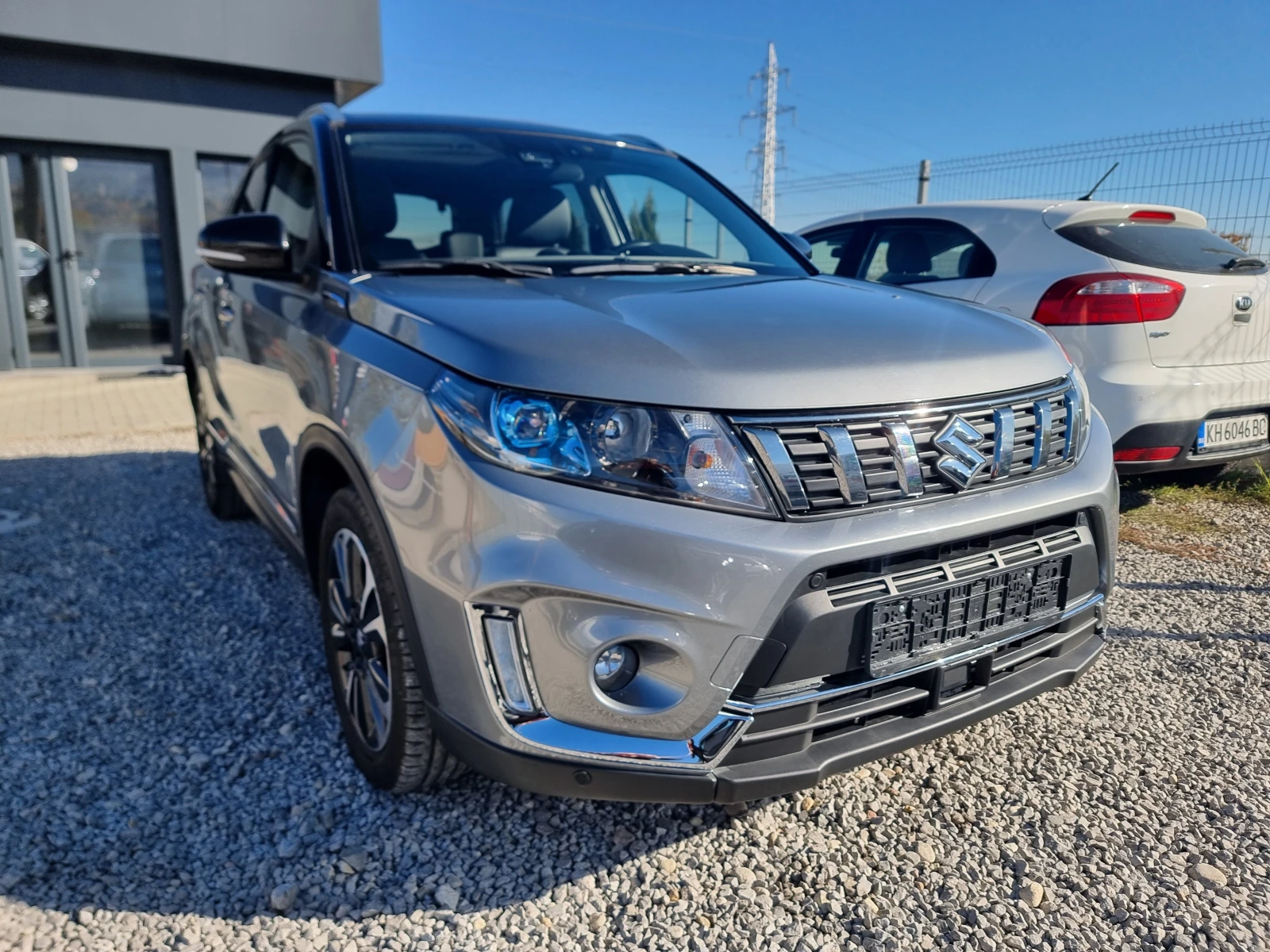 Suzuki Vitara 1.4i 4X4 АВТОМАТИК КОЖА DISTRONIC - изображение 4