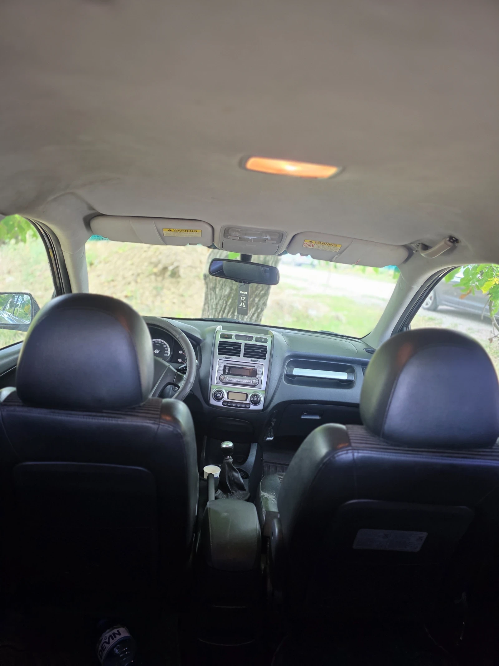 Kia Sportage 2.0 - изображение 2