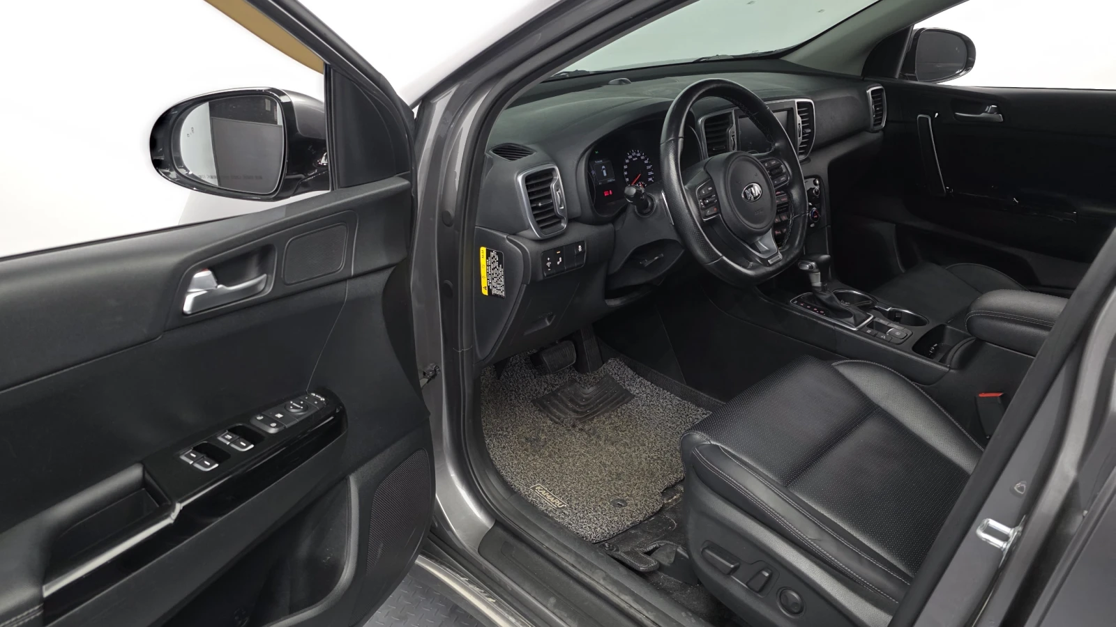 Kia Sportage 2.0 2WD NOBLESSE PLUS - изображение 9