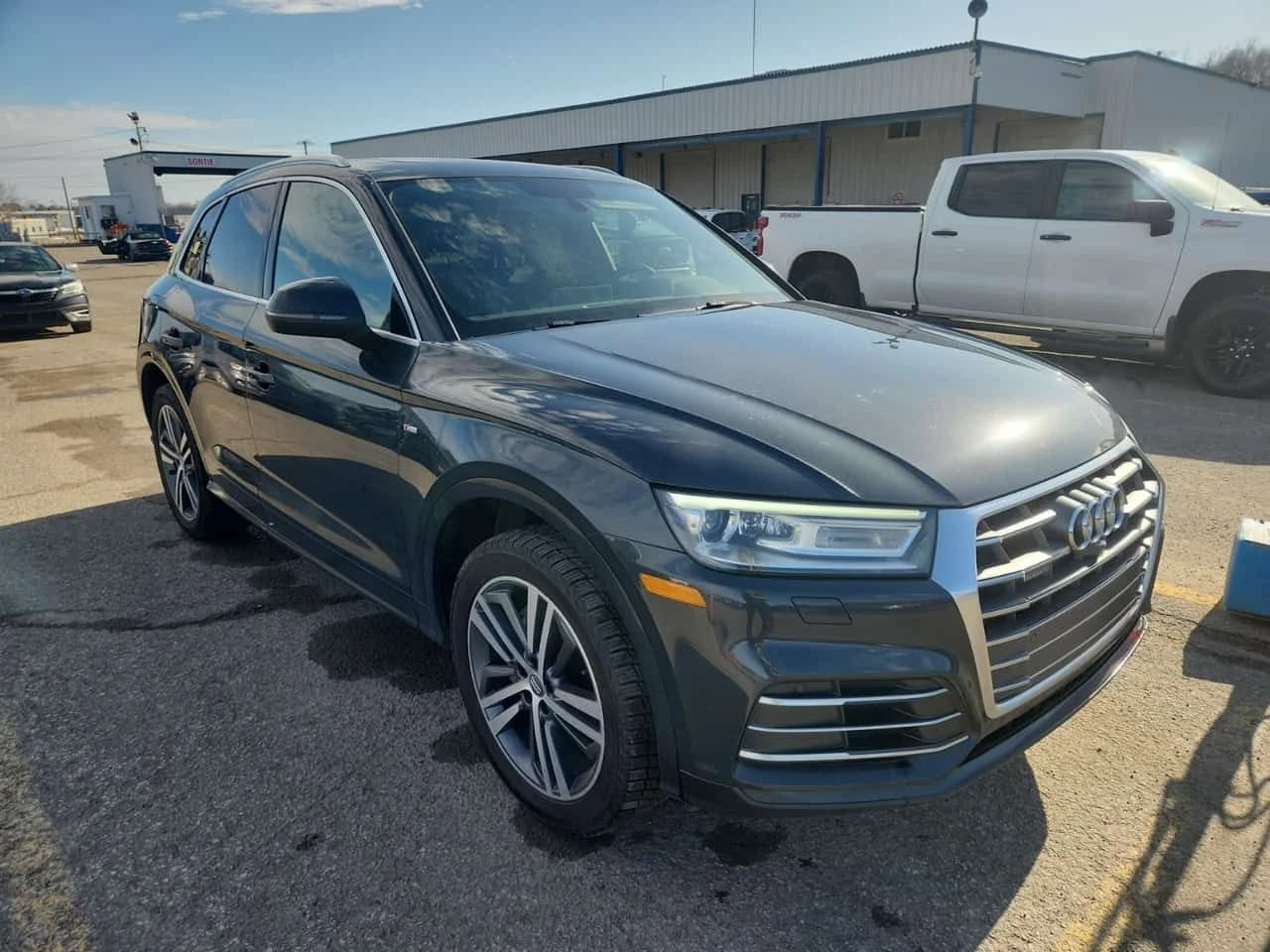 Audi Q5 * PROGRESSIV * CARFAX * 360 КАМЕРА* ПАНОРАМА* ПОДГ, снимка 2 - Автомобили и джипове - 53820338