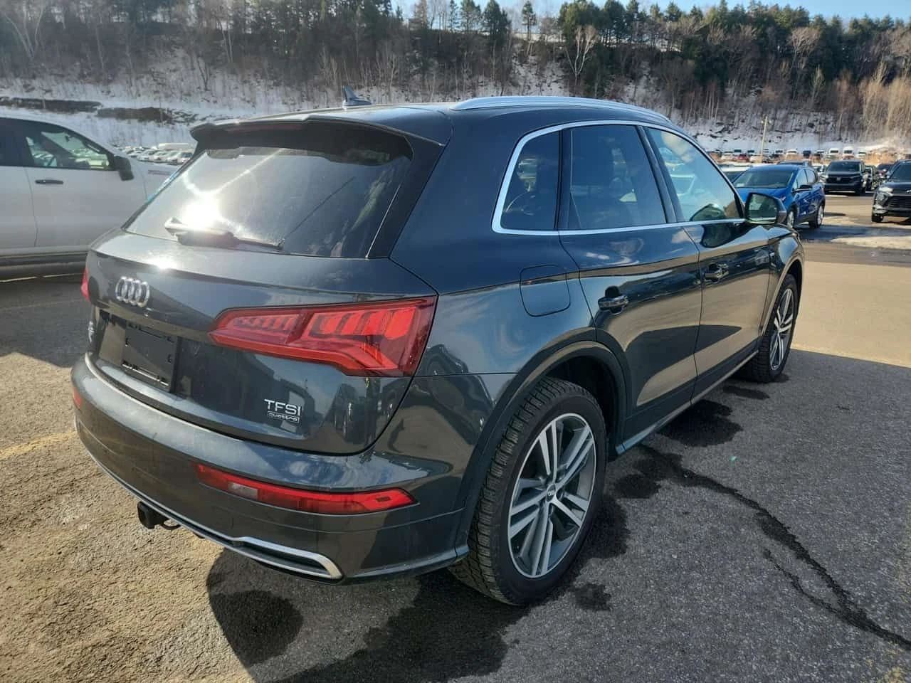 Audi Q5 * PROGRESSIV * CARFAX * 360 КАМЕРА* ПАНОРАМА* ПОДГ, снимка 3 - Автомобили и джипове - 53820338
