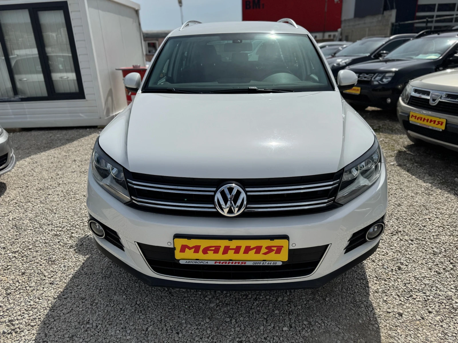 VW Tiguan 2.0TDI DSG 4x4, снимка 2 - Автомобили и джипове - 54182593