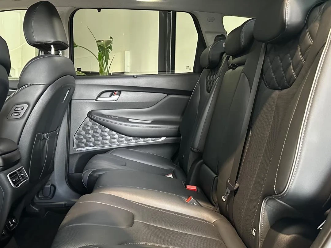 Hyundai Santa fe 40 TDI advanced Matrix ACC 360  Standhzg, снимка 8 - Автомобили и джипове - 54342472