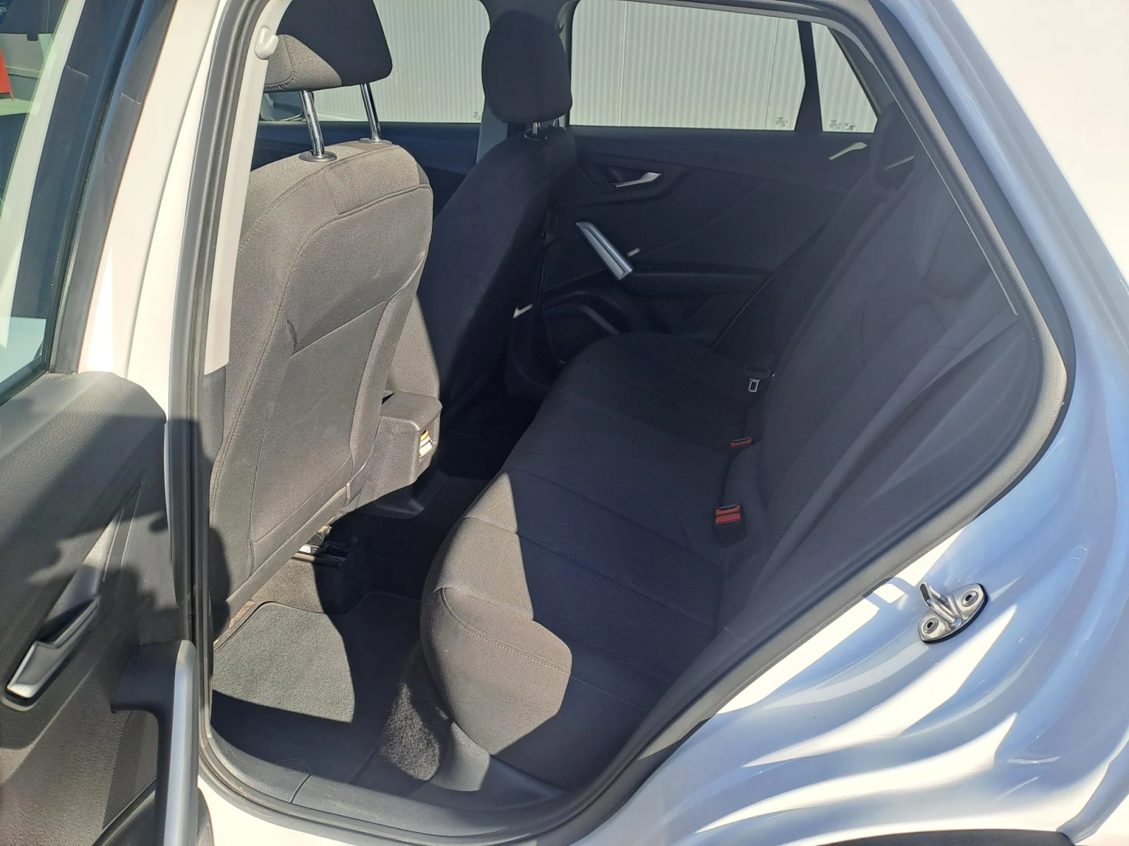 Audi Q2 1.6 TDI, снимка 8 - Автомобили и джипове - 54477300