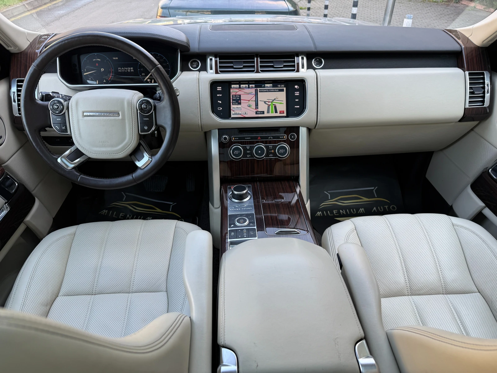 Land Rover Range rover 6 МЕСЕЦА ГАРАНЦИЯ/4.4D 340к.с. Autobiography , снимка 9 - Автомобили и джипове - 54747381