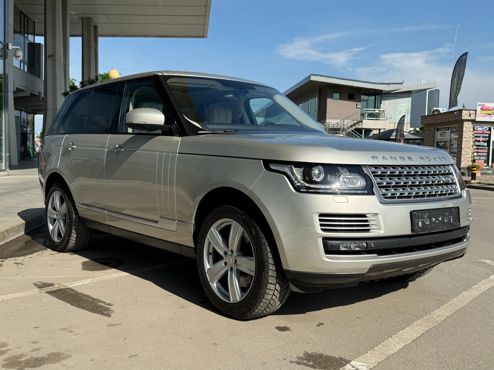 Land Rover Range rover 6 МЕСЕЦА ГАРАНЦИЯ/4.4D 340к.с. Autobiography , снимка 7 - Автомобили и джипове - 54747381
