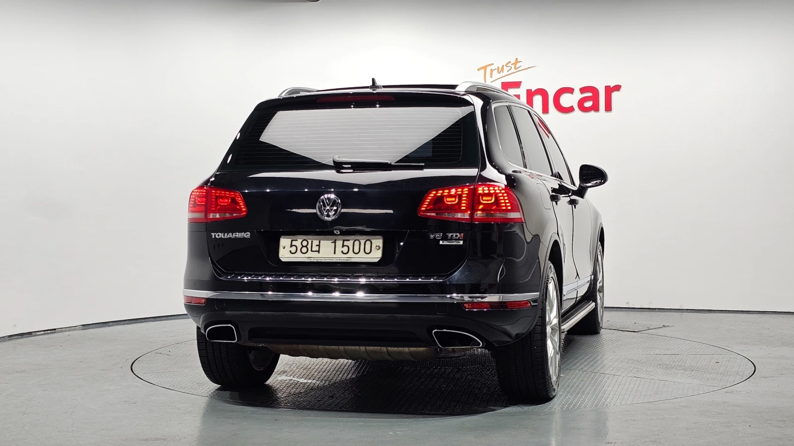 VW Touareg V6 3.0TDI* КОЖА* ПОДГРЕВ, снимка 4 - Автомобили и джипове - 54932087