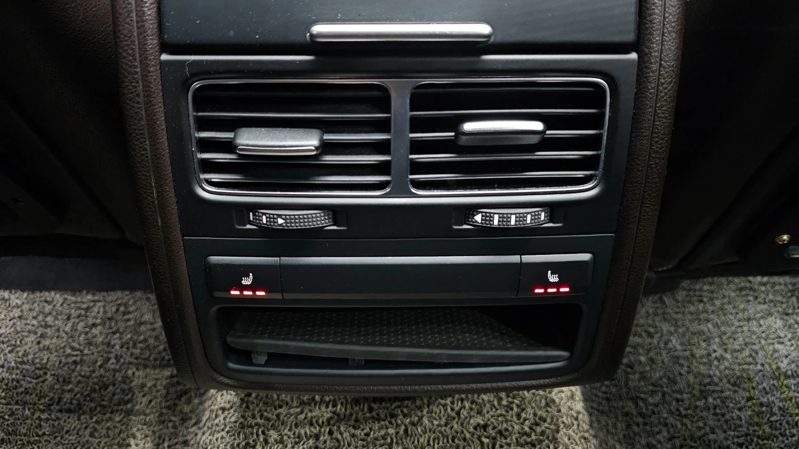 VW Touareg V6 3.0TDI* КОЖА* ПОДГРЕВ, снимка 16 - Автомобили и джипове - 54932087