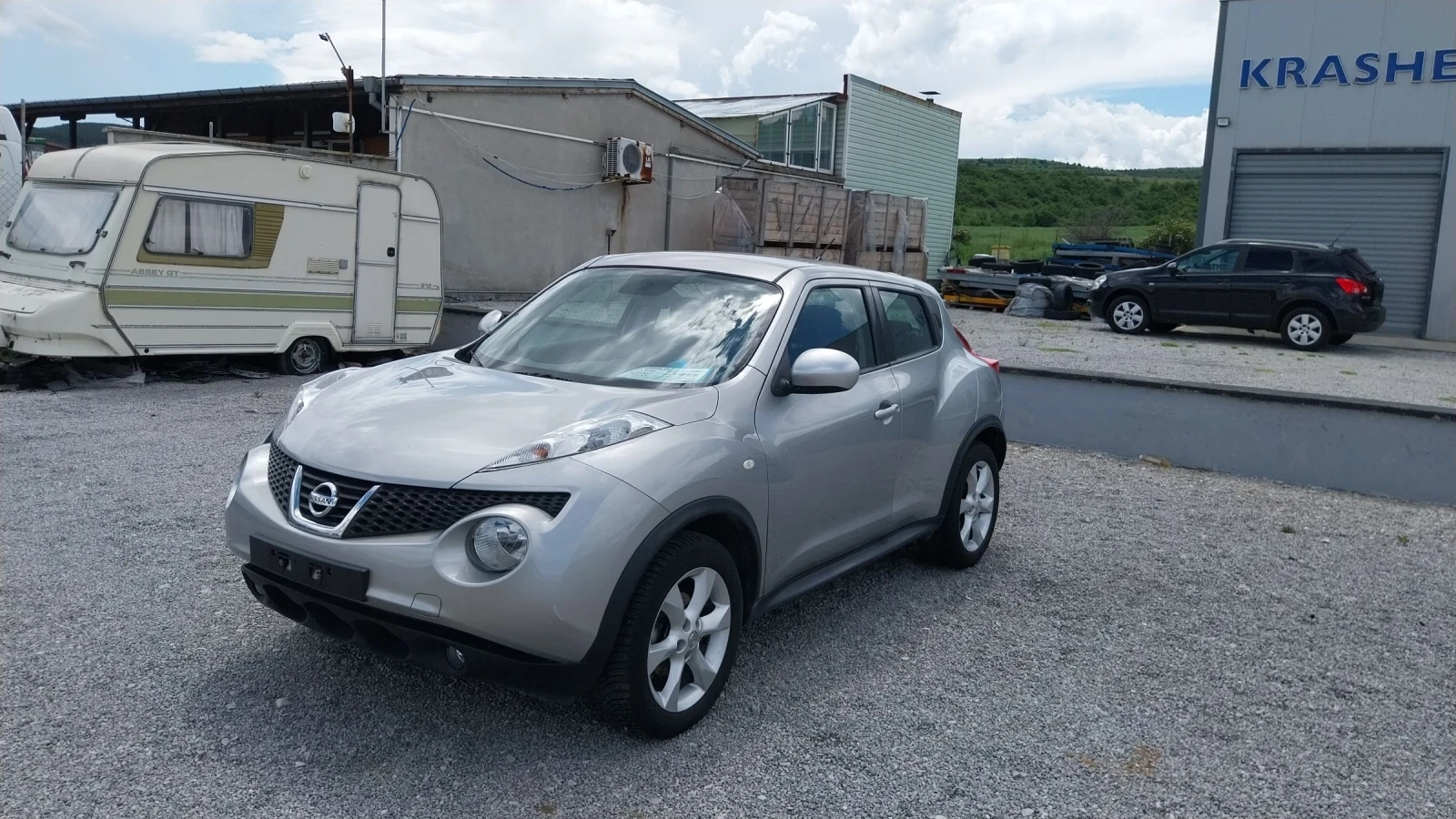 Nissan Juke 1.5DCI, снимка 3 - Автомобили и джипове - 55458765