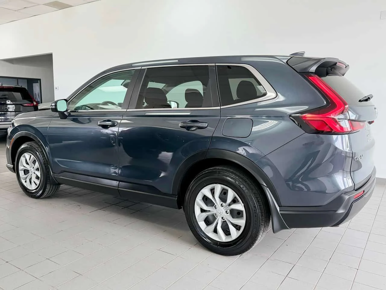 Honda Cr-v * LX AWD * АВТОКРЕДИТ БЕЗ ПЪРВОНАЧАЛНА ВНОСКА* , снимка 2 - Автомобили и джипове - 55575903