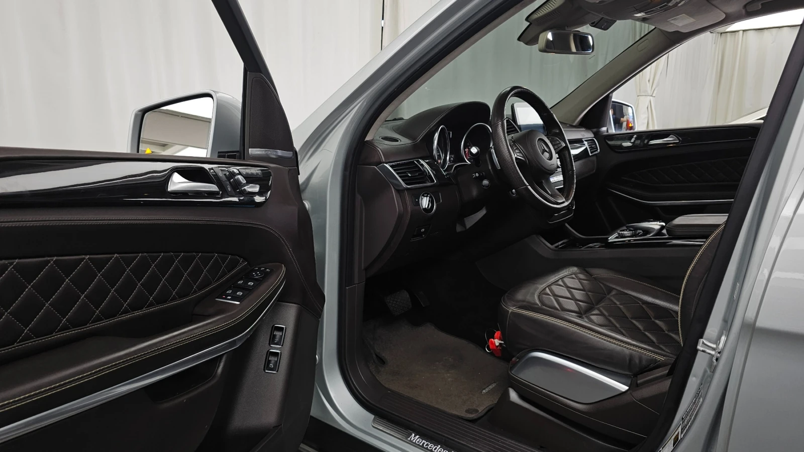 Mercedes-Benz GLS 500 4.7 V8 4MATIC , снимка 9 - Автомобили и джипове - 55642809