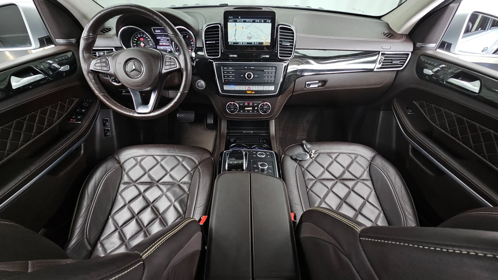 Mercedes-Benz GLS 500 4.7 V8 4MATIC , снимка 6 - Автомобили и джипове - 55642809