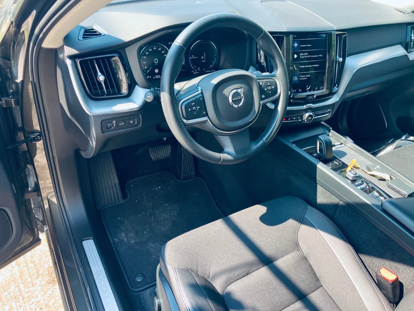 Volvo XC60 T8 TWIN ENGINE AWD, снимка 10 - Автомобили и джипове - 55704040