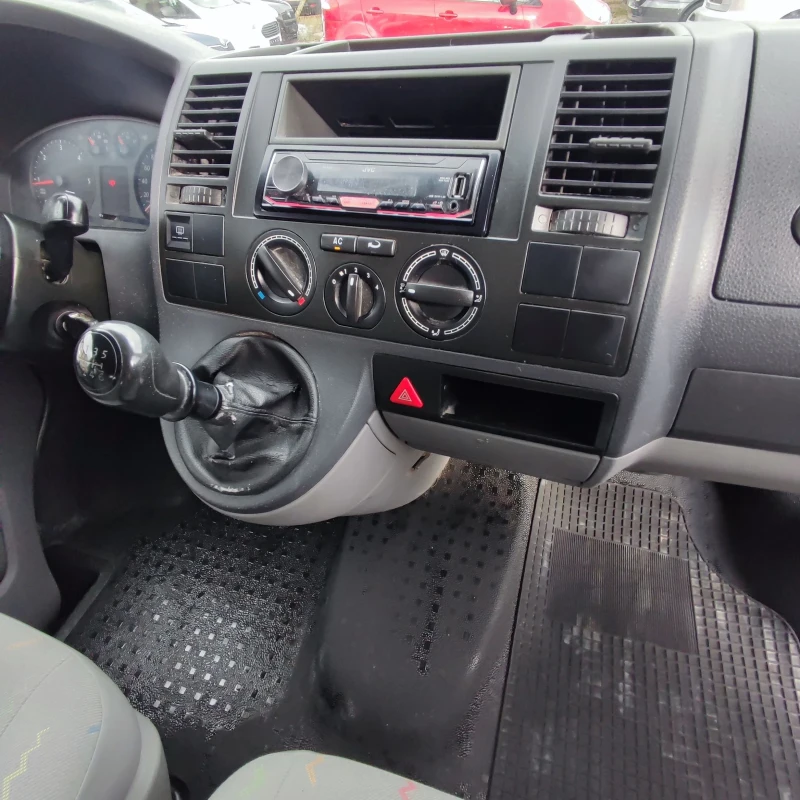 VW T5 2.5TDI* 4MOTION* ДЪЛГА БАЗА* 6М* ТОВАРОПЪТНИЧЕСКИ, снимка 11 - Бусове и автобуси - 53524026