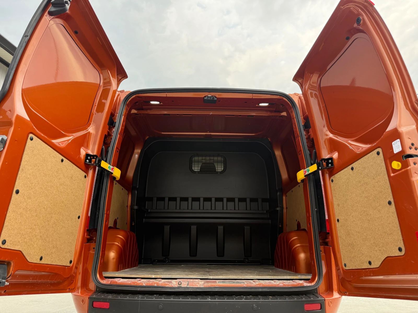 Ford Transit Custom FACELIFT-EURO6-6места, снимка 17 - Бусове и автобуси - 55123933