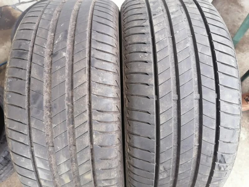 Гуми Летни 245/45R18, снимка 1 - Гуми и джанти - 33283435