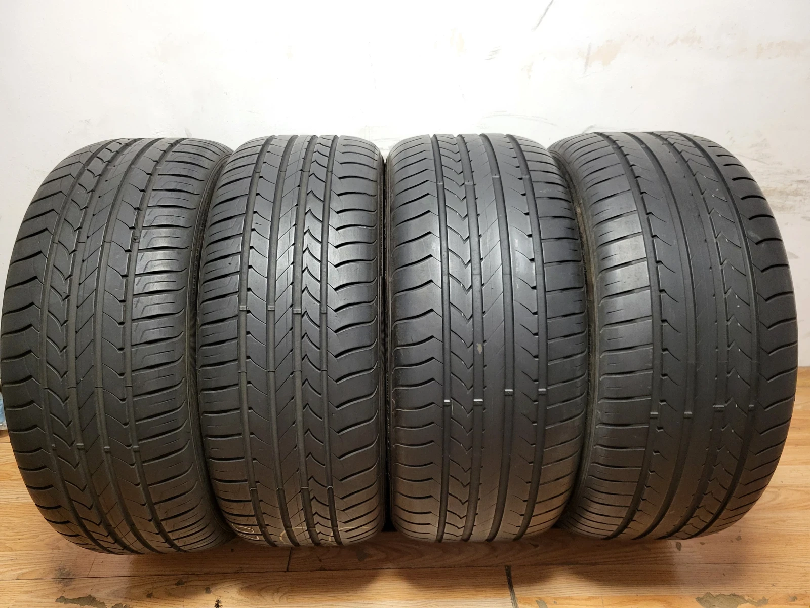 Гуми Летни 255/45R20