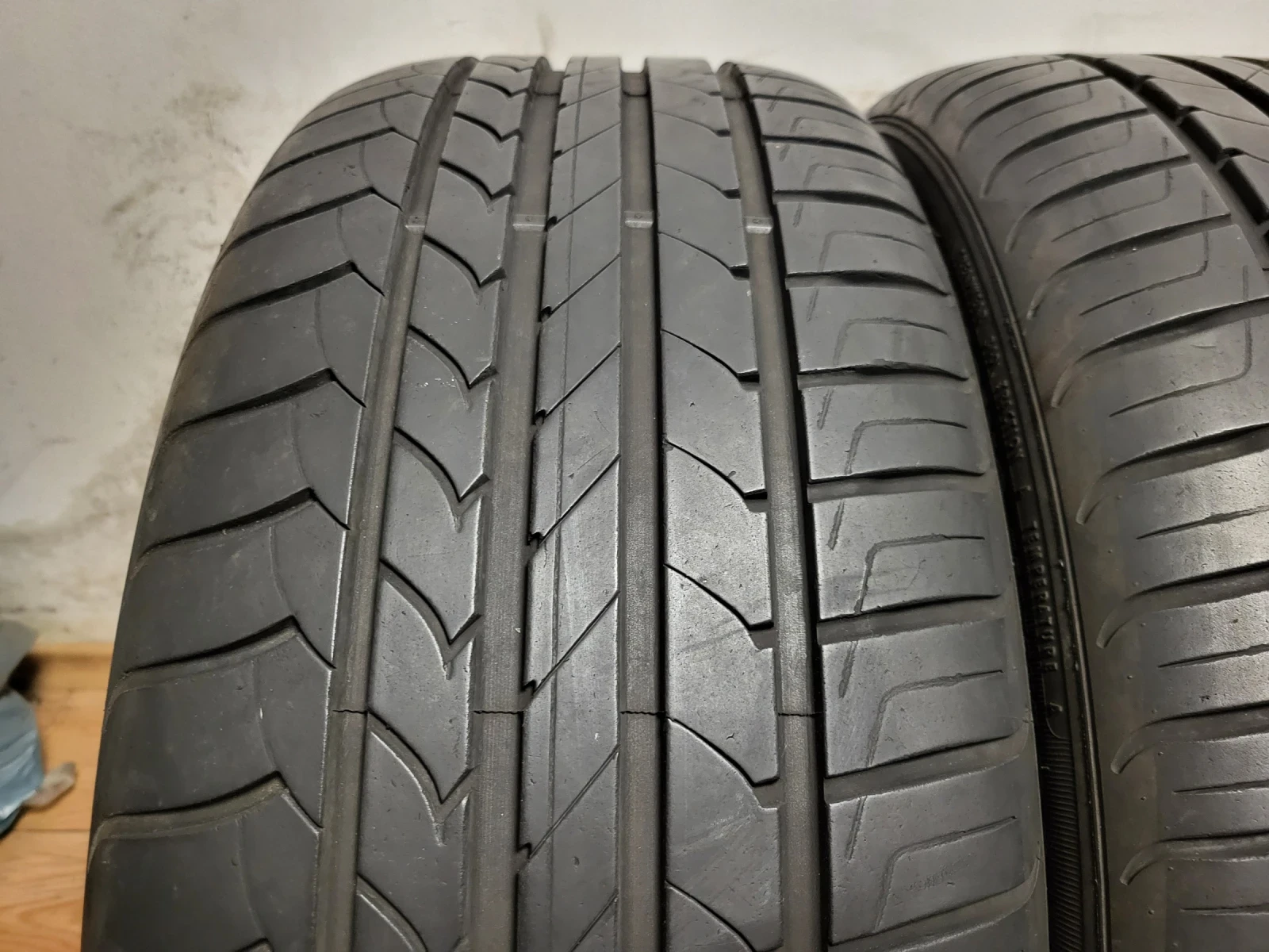 Гуми Летни 255/45R20, снимка 4 - Гуми и джанти - 55508688