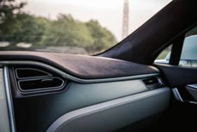 Tesla Model S P85D Ludicrous 772k.s., снимка 14