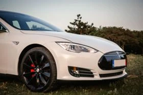 Tesla Model S P85D Ludicrous 772k.s., снимка 13