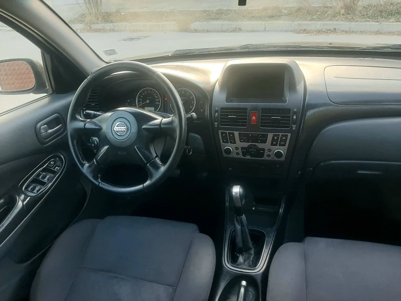 Nissan Almera 1.5i.ВЕРИГА.БЕНЗИН + КЛИМА. ТОП 2005г., снимка 13 - Автомобили и джипове - 47638229