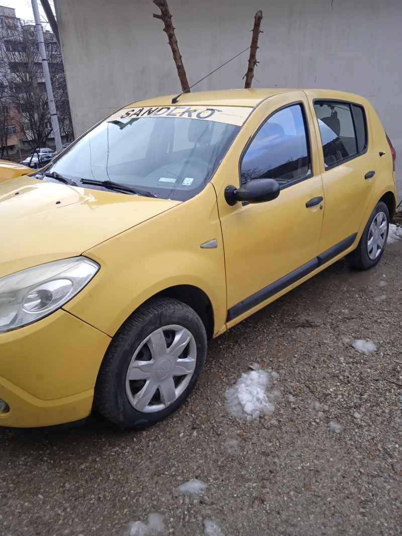 Dacia Sandero, снимка 2 - Автомобили и джипове - 48649243