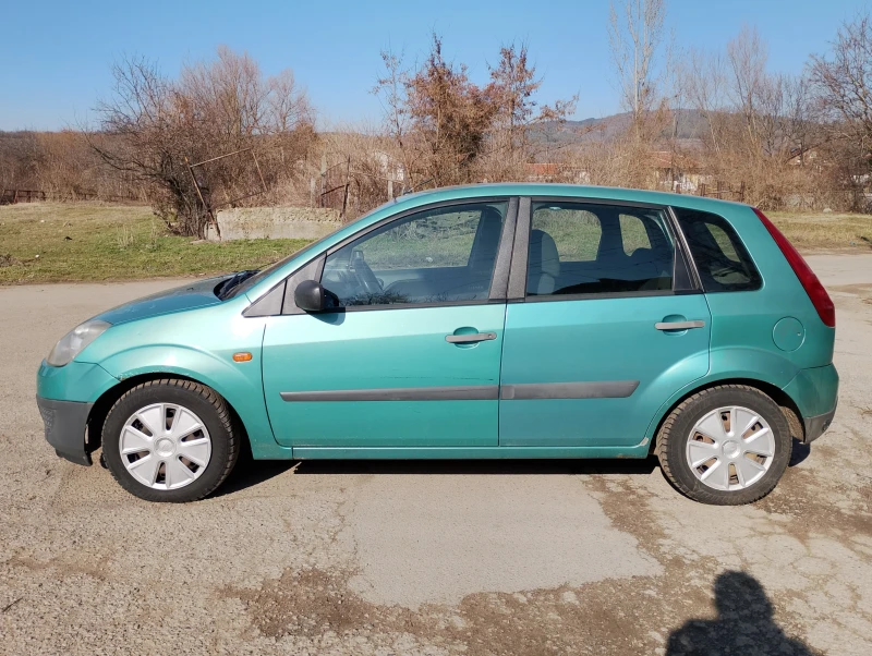 Ford Fiesta 1.3, снимка 2 - Автомобили и джипове - 48917660