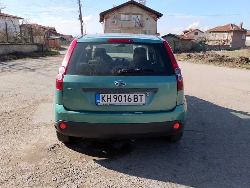 Ford Fiesta 1.3, снимка 3 - Автомобили и джипове - 48917660