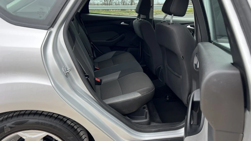 Ford Focus 1.6TDCI, снимка 8 - Автомобили и джипове - 49623140