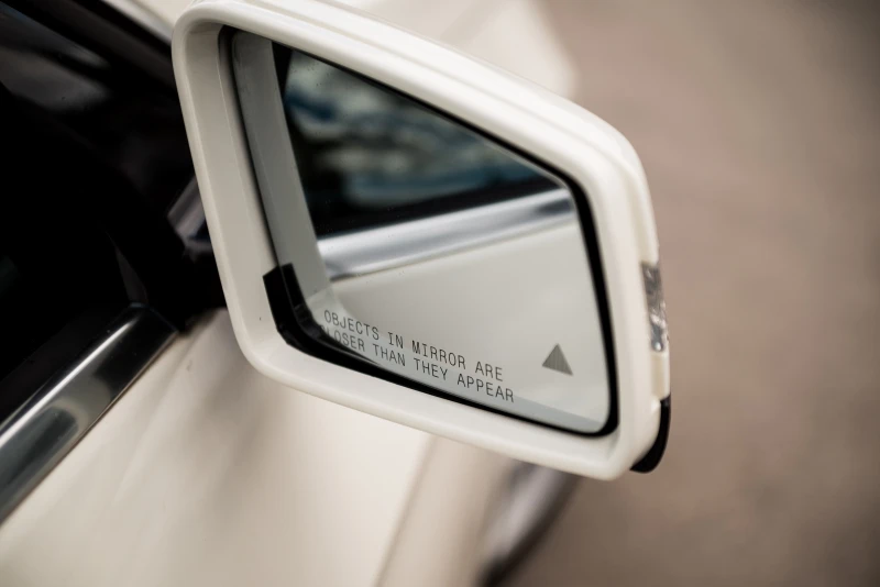 Mercedes-Benz E 500, снимка 15 - Автомобили и джипове - 51803892