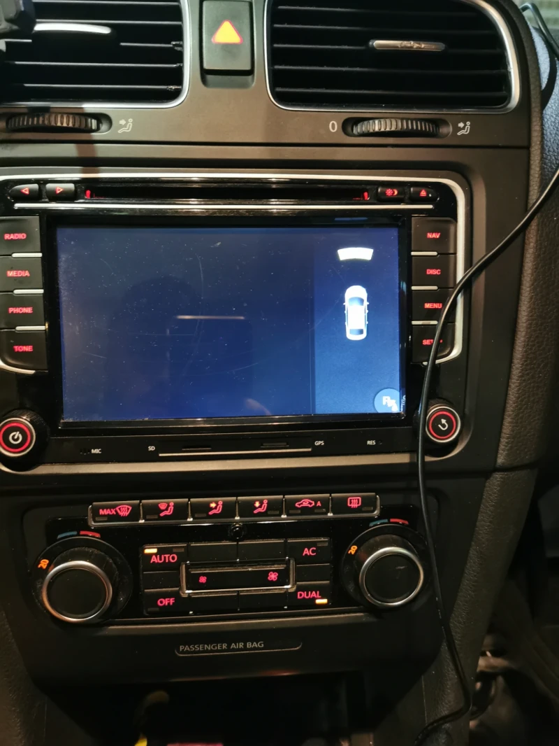 VW Golf 1.6 tdi, снимка 11 - Автомобили и джипове - 51938881