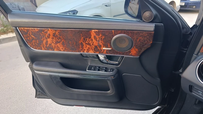 Jaguar Xj 510К.С. 5.0Supercharged, снимка 15 - Автомобили и джипове - 52069240