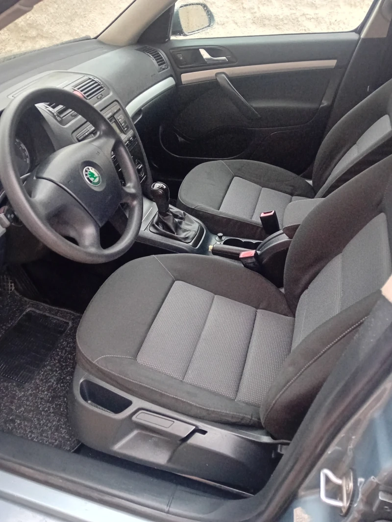 Skoda Octavia 1.6Mpi 102k.s, снимка 13 - Автомобили и джипове - 52419219