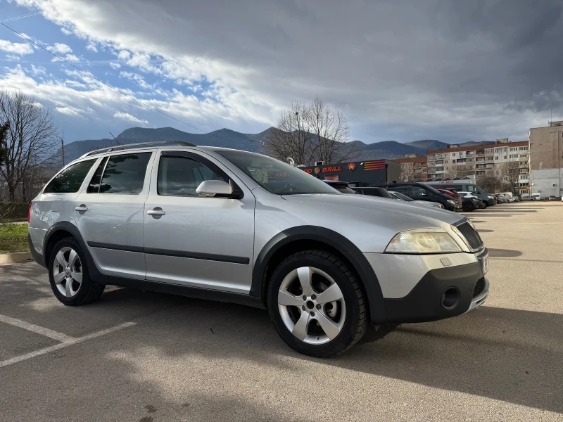 Skoda Octavia SCOUT 4x4, снимка 6 - Автомобили и джипове - 52962845