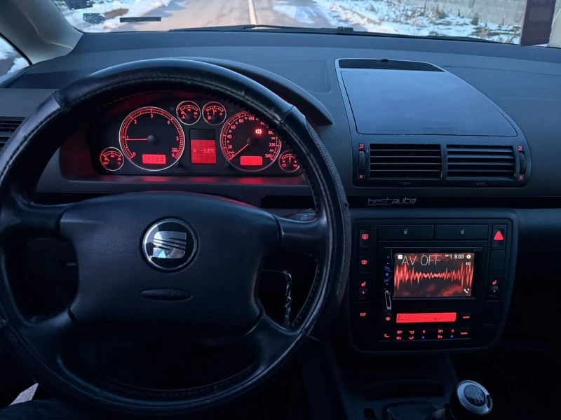 Seat Alhambra 1.9 TDI 131 кс., снимка 9 - Автомобили и джипове - 53168205