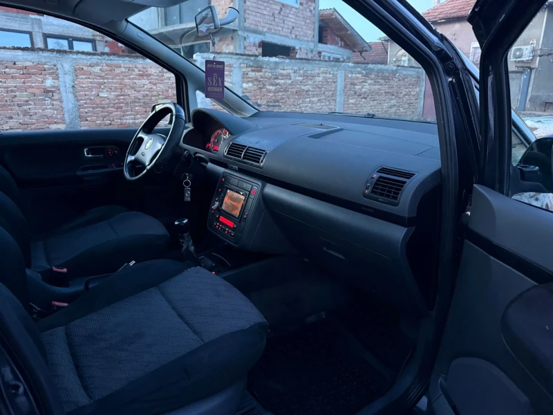 Seat Alhambra 1.9 TDI 131 кс., снимка 6 - Автомобили и джипове - 53168205