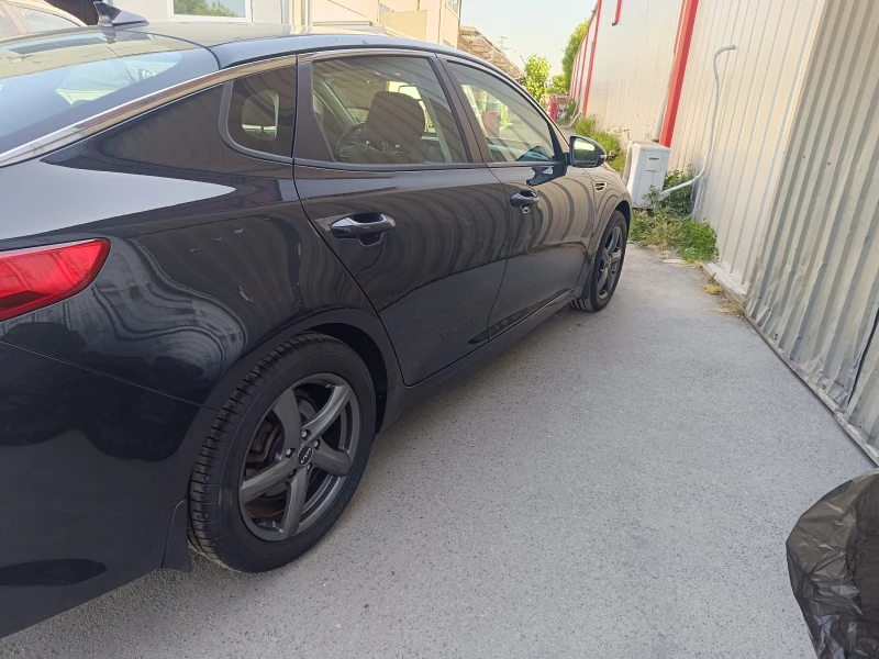 Kia Optima 1.7, снимка 8 - Автомобили и джипове - 53566864