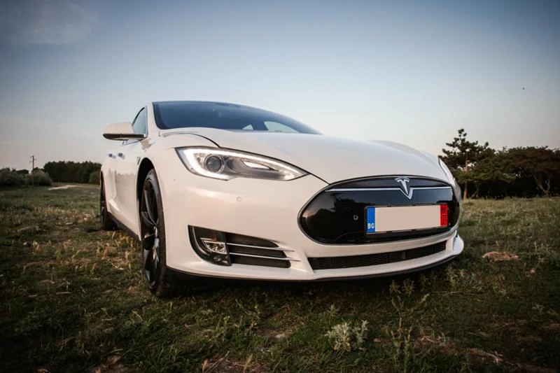 Tesla Model S S90D Безупречна, снимка 9 - Автомобили и джипове - 29209159