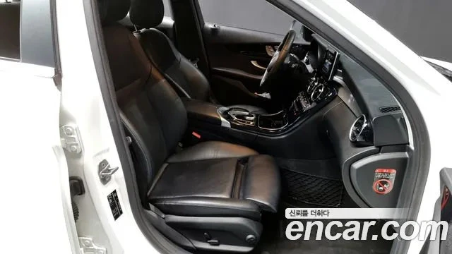 Mercedes-Benz C 200, снимка 4 - Автомобили и джипове - 53971738