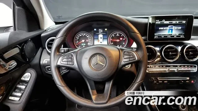 Mercedes-Benz C 200, снимка 9 - Автомобили и джипове - 53971738