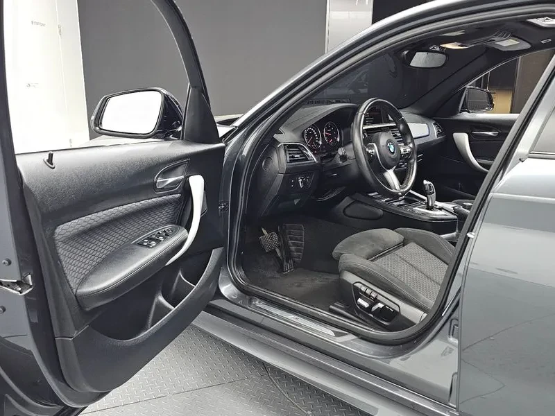 BMW 118 M Sports Shadow, снимка 10 - Автомобили и джипове - 56070389