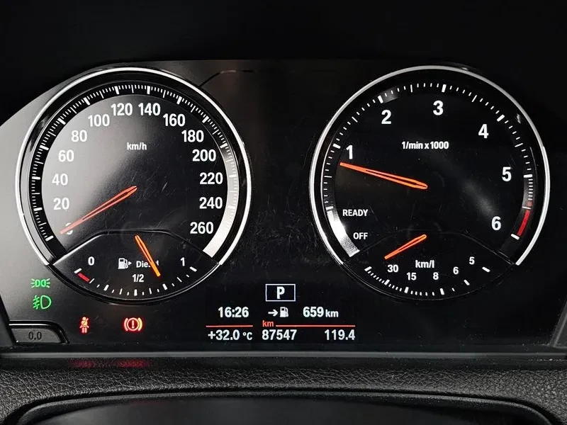 BMW 118 M Sports Shadow, снимка 8 - Автомобили и джипове - 56070389