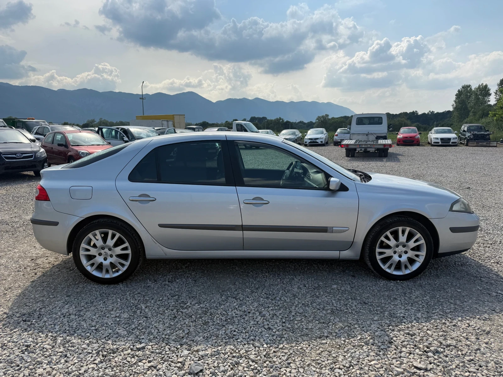 Renault Laguna 2.0DCI-150PS - изображение 4