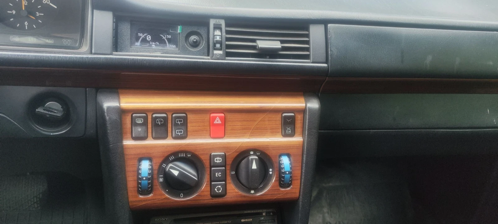 Mercedes-Benz E 300 124 300TDi - изображение 9