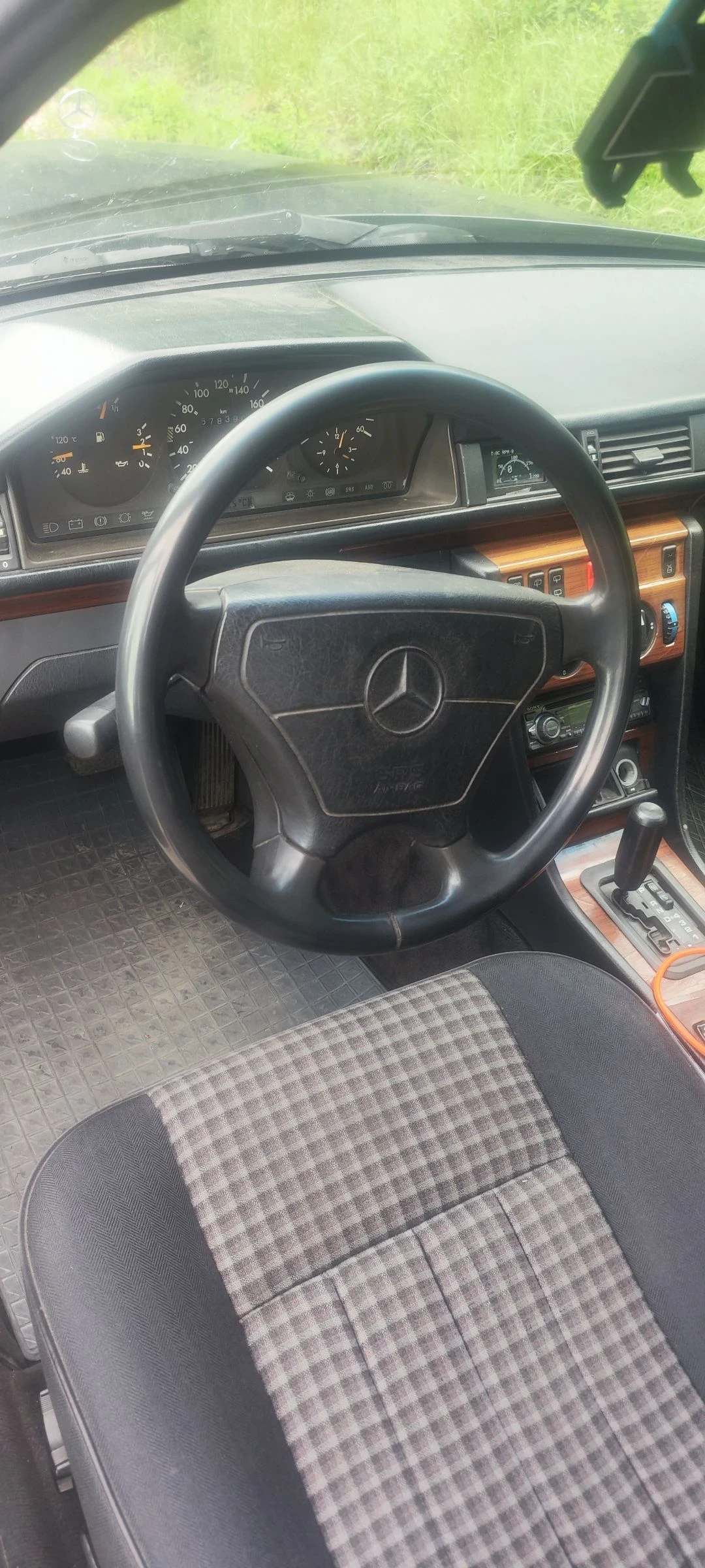 Mercedes-Benz E 300 124 300TDi - изображение 8